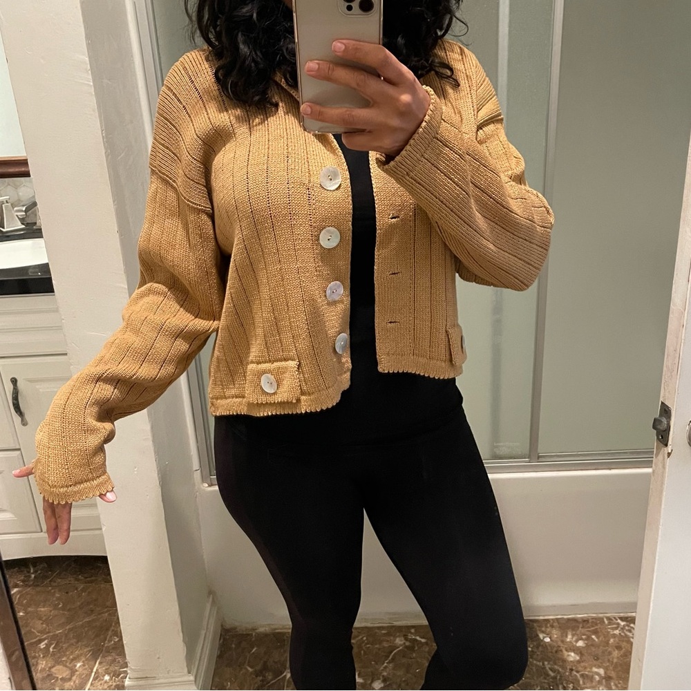 Vintage Tan Mother of Pearl Shell Buttons Semi Cropped Cardigan